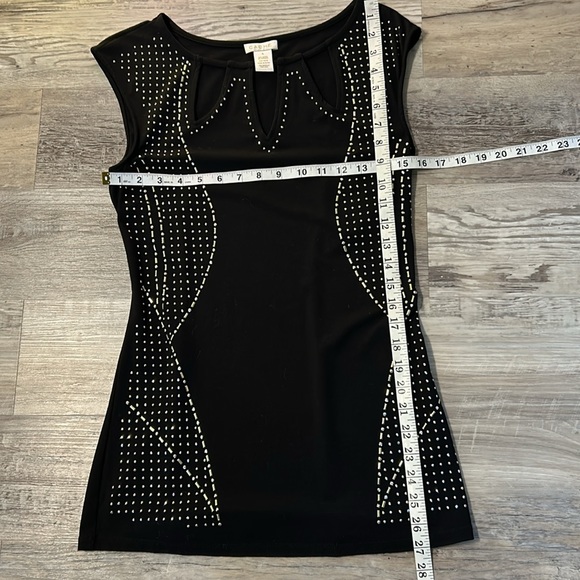 Cache Beaded Sleeveless Sweater - Picture 7 of 7